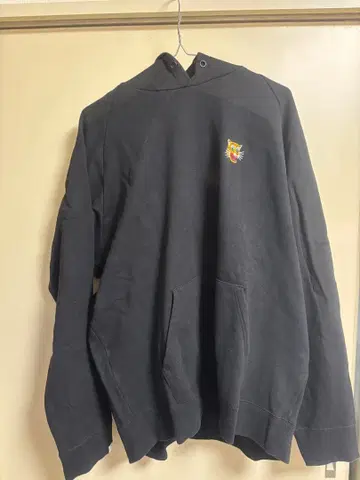 오니츠카타이거 후드티