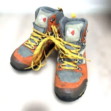 캐러밴 Caravan 등산화 트레킹 슈즈 24cm