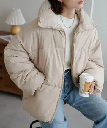 DISCOAT 스탠드 카라 다운 코트 베이지 새상품급