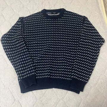 BEAMS 버즈아이 니트 짧은 기장 박스 실루엣