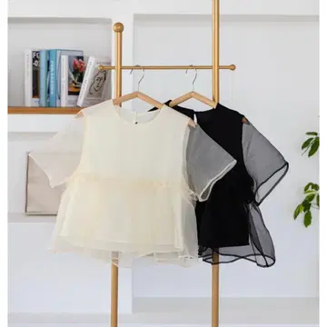 새상품 mite 페플럼 쉬폰 상의