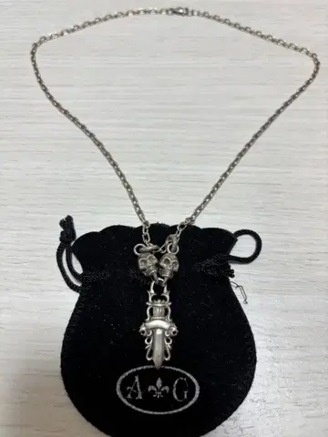 A&G 스컬과 대거의 실버 목걸이