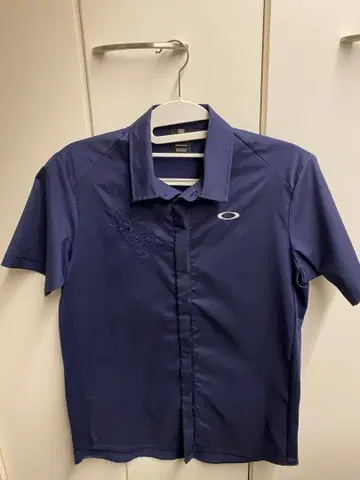 OAKLEY 네이비 퍼포먼스 핏 셔츠 JPN M