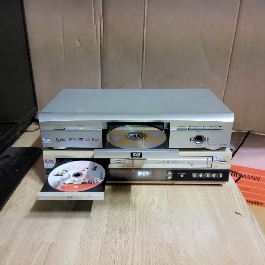 LG CD VCD DVD Player (Audio Amplifier Sound Player