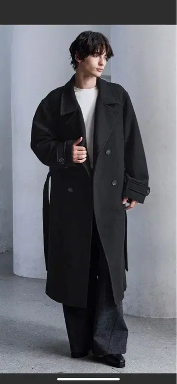 CLEL 블랙 더블 체스터 코트 M 사이즈