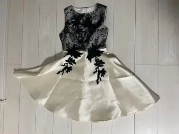 플라워 자수 A라인 드레스 화이트 블랙