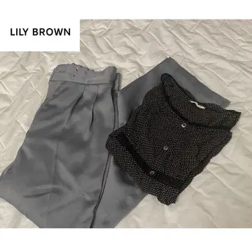 LILY BROWN 블루 슬랙스와 블라우스 세트