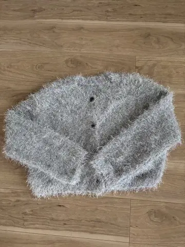 그레이 가디건 버튼 포함