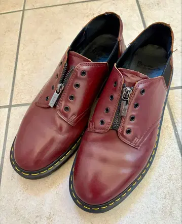 마틴 지퍼 달린 캐주얼 슈즈 Dr. Martens