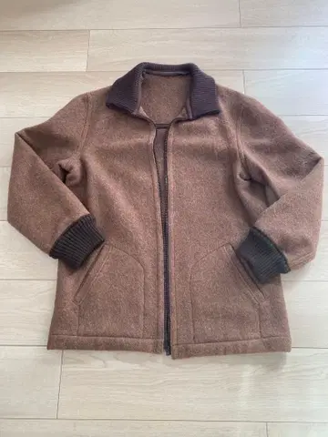 울 자켓 브라운