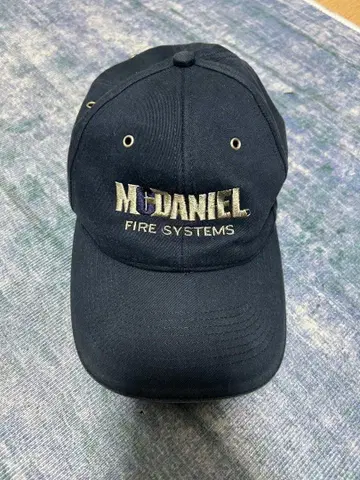 M. DANIEL 자수 로고 네이비 캡