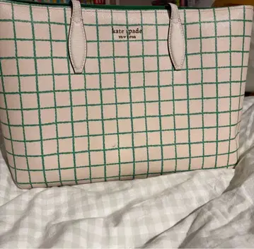kate spade 테니스 코트 체크 무늬 토트백