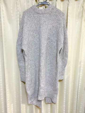 라이트 그레이 니트 원피스 긴팔 사이드 슬릿