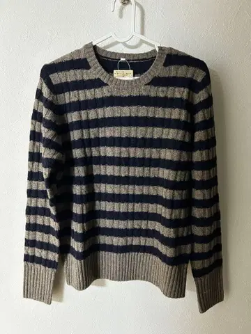 무인양품 케이블 무늬 스웨터