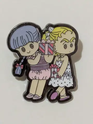 도키메키 투나잇 전시회 핀 배지 컬렉션 란세&카미야 씨