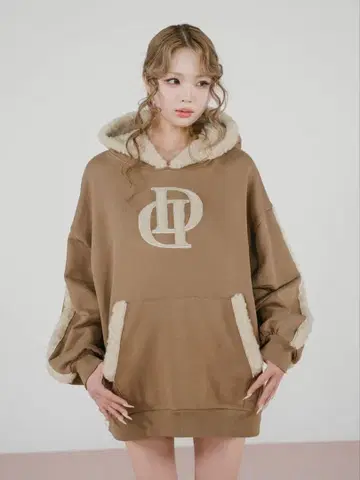 DD 보아 스웨트 후드티 Darich 완판템