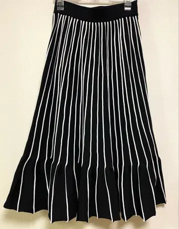 니트 플레어 스커트 블랙/화이트