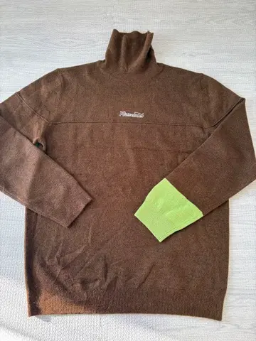 러셀노 [새상품] 사이즈 7 터틀 긴팔 하이넥 골프 스웨터