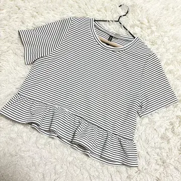 H&M DIVIDED 새상품급 보더 무늬 페플럼 프릴 티셔츠 ( M )