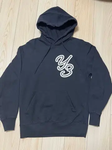 Y-3 후드 부착 맨투맨