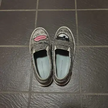 키아라 페라니 슬립온 38