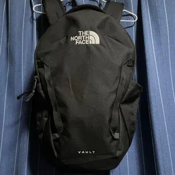 THE NORTH FACE VAULT 백팩입니다