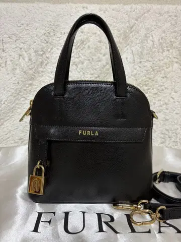 [ 새상품급 ] 훌라 신형 파이퍼 미니 블랙 숄더 핸드백