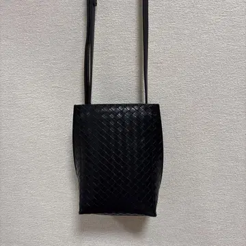 INDIVI 블랙 뜨개질 숄더백