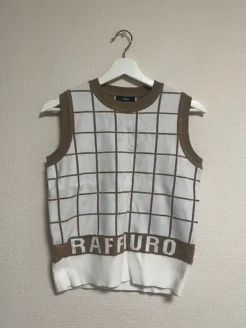 [ RAFFIURO ] 라피유로 니트 베스트