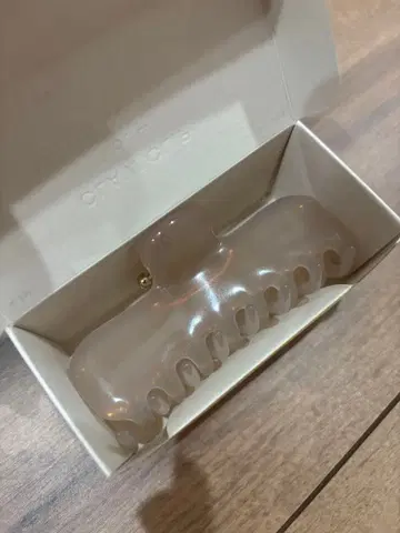 UNDO hairware No.4 클로 클립 Burt