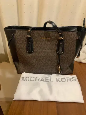 [ 컨디션 최상 ] MICHEAL KORS 토트백