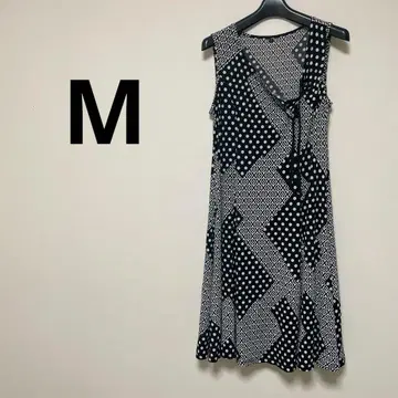 [ M ] 슬리브리스 무릎 기장 원피스 기하학 패턴 스팽글