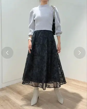 Noela 몰 자수 플라워 스커트 블랙 S