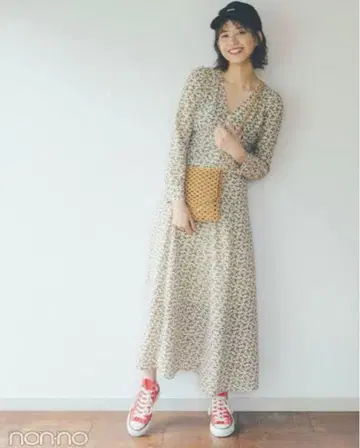 코코딜 꽃무늬 랜덤 도트 플레어 롱 원피스