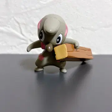 몬코레 두르레곤 포켓몬 피규어