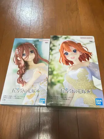 5등분의 신부 나카노 미쿠 & 나카노 네잎 피규어 2체 세트