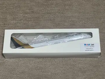 레어품 1/200? B787-9 Mobil jet 387 컬러