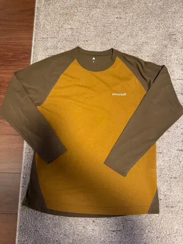 새상품 mont-bell WIC.래글런 롱 슬리브 T S 사이즈