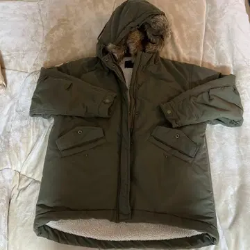 HONEYSUCKLE ROSE 후드 부착 다운 자켓