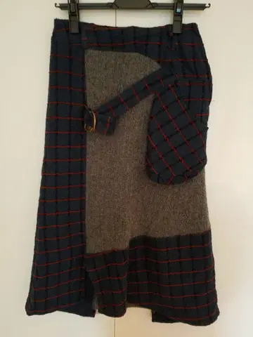 [ 빈티지 ] CLUTCH ( 클러치 ) 비대칭 이소재 스커트