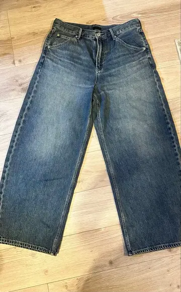 [시착만 한 상품] UNIQLO 배기 커브진스 기장 짧은 29 BLUE