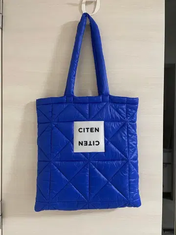 CITEN 패디드 토트백