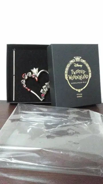 중고 하자품 디즈니 트위스티드 원더랜드 플라워 마제스티 하츠라빌 ver