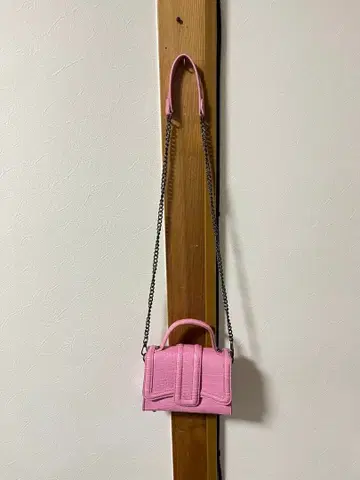 [ 가격 인하 가능 ] 핑크 크로커다일풍 숄더백