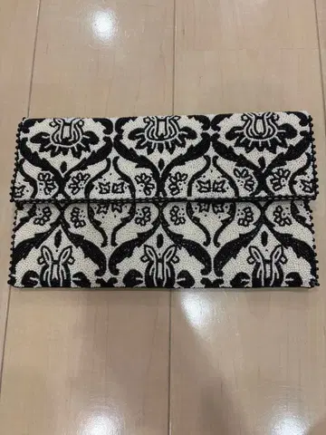 꽃무늬 클러치백 체인 스트랩 포함