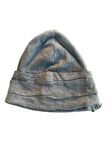 '14th addiction'piercing beanie