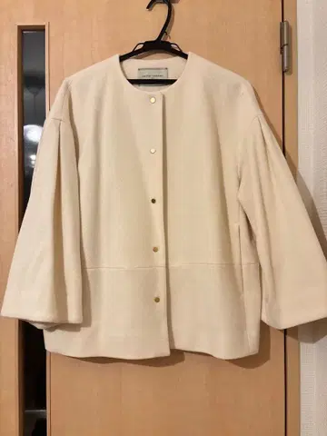 UNITED ARROWS 노카라 자켓 아이보리