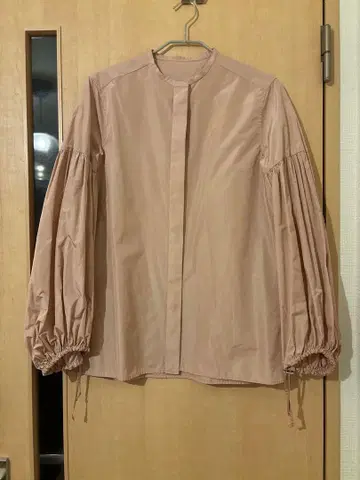 핑크 벌룬 슬리브 셔츠