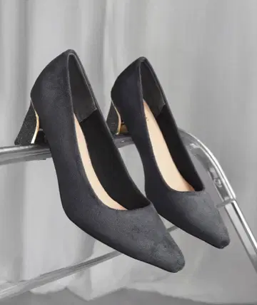 Minia alala 골드 힐 포인트 펌프스