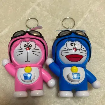 얼굴이 변하는 키링 도라에몽 2종 세트